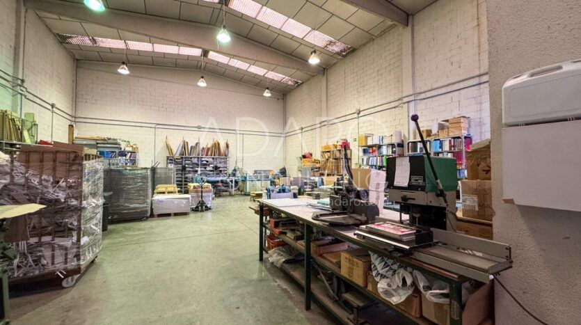 Nave Industrial en Venta en Coslada de 422 m²