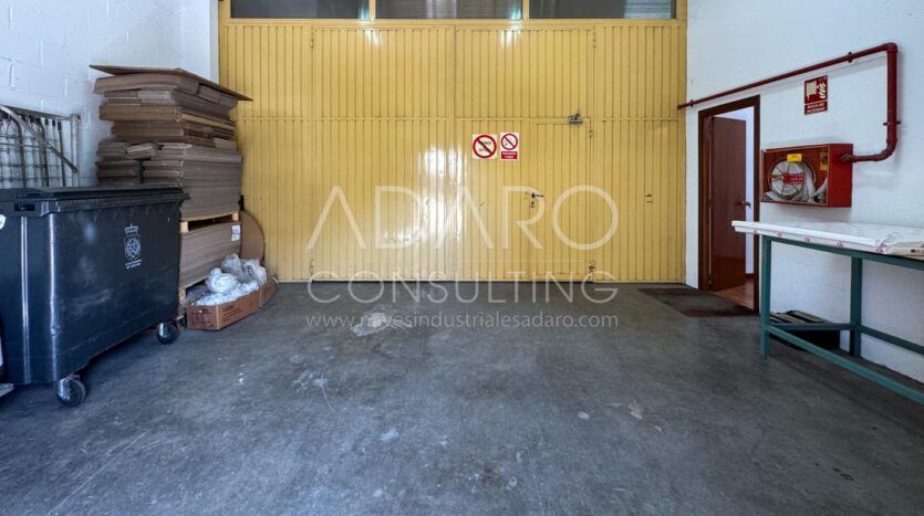 Nave Industrial en Venta en Coslada de 422 m²
