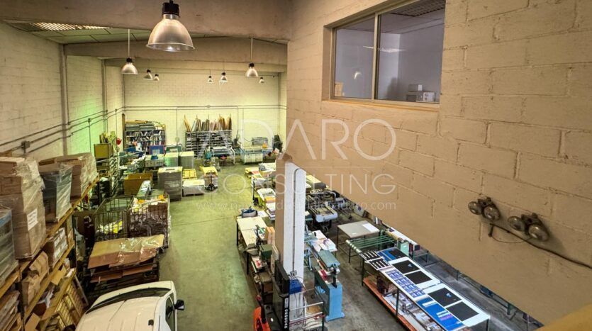 Nave Industrial en Venta en Coslada de 422 m²