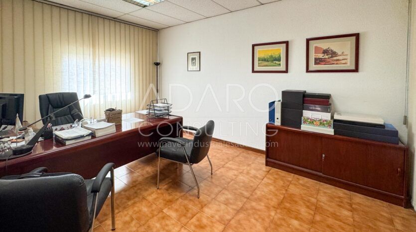 Nave Industrial en Venta en Coslada de 422 m²