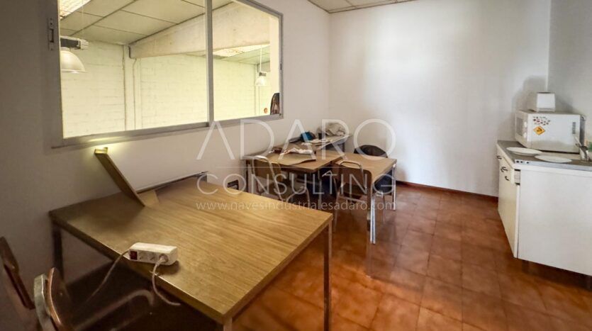 Nave Industrial en Venta en Coslada de 422 m²