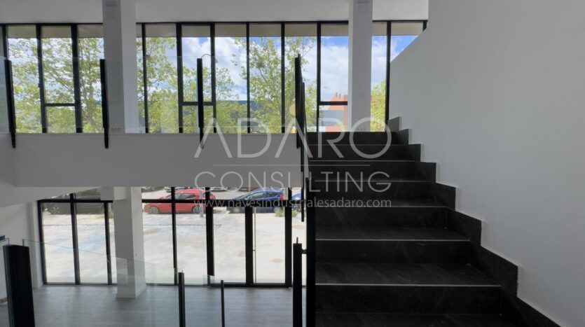 Nave Industrial en Alquiler en Prado del Espino de 1.613 m²