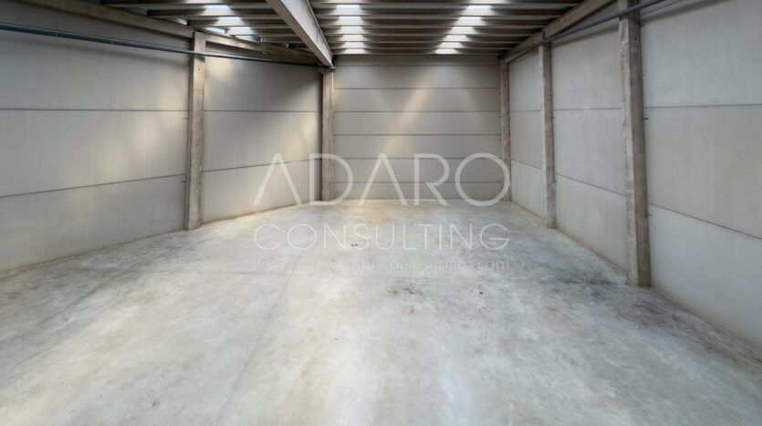 Nave Industrial en Alquiler en Prado del Espino de 1.613 m²