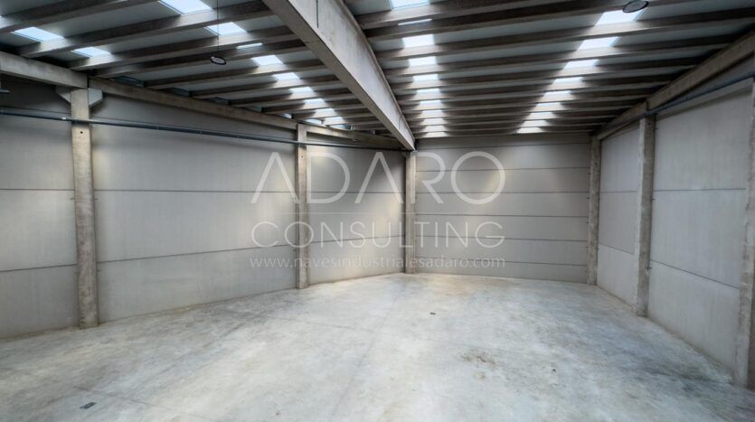 Nave Industrial en Alquiler en Prado del Espino de 1.613 m²