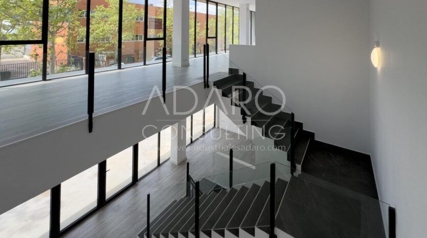 Nave Industrial en Alquiler en Prado del Espino de 1.613 m²