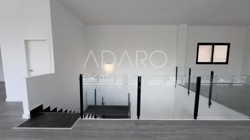 Nave Industrial en Alquiler en Prado del Espino de 1.613 m²