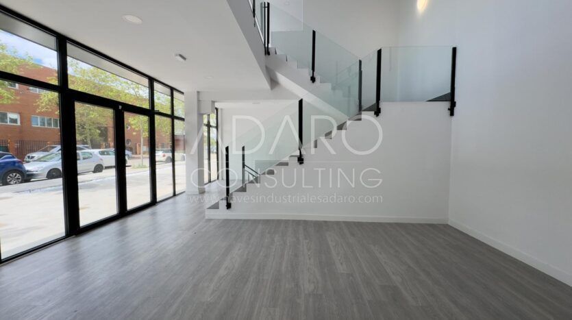 Nave Industrial en Alquiler en Prado del Espino de 1.613 m²