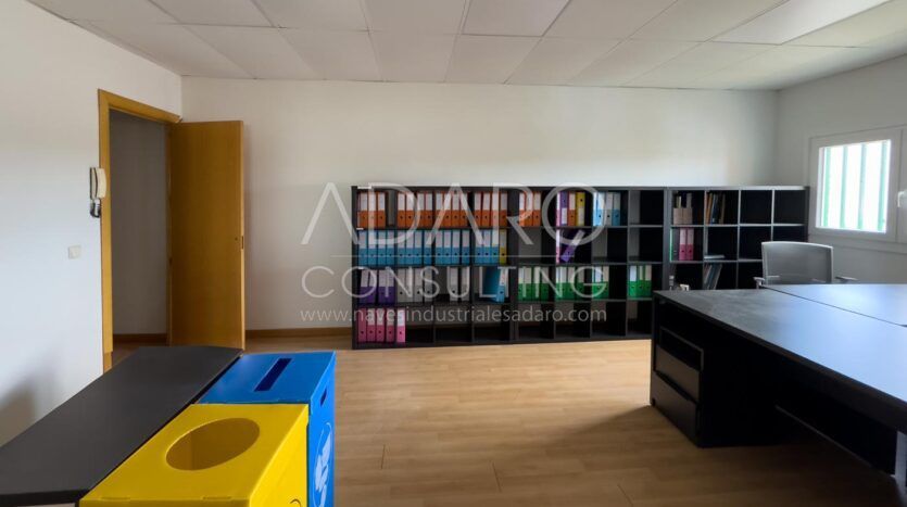 Nave Industrial en Alquiler en Móstoles de 633 m²