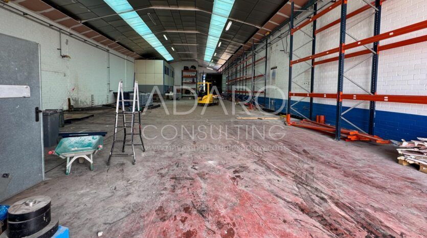 Nave Industrial en Alquiler en San Fernando de Henares de 1.053 m²