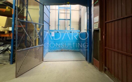 Nave Industrial en Venta en Prado del Espino de 2.184 m²