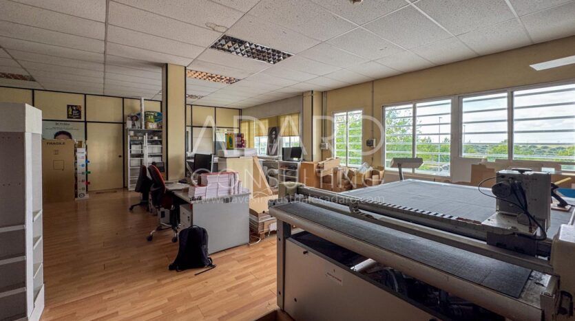 Nave Industrial en Venta en Prado del Espino de 2.184 m²