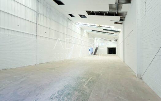 Nave Industrial en alquiler en Torres de la Alameda de 1.116 m²