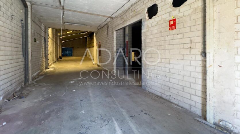 Nave Industrial en Alquiler en Torres de la Alameda de 1.116 m²