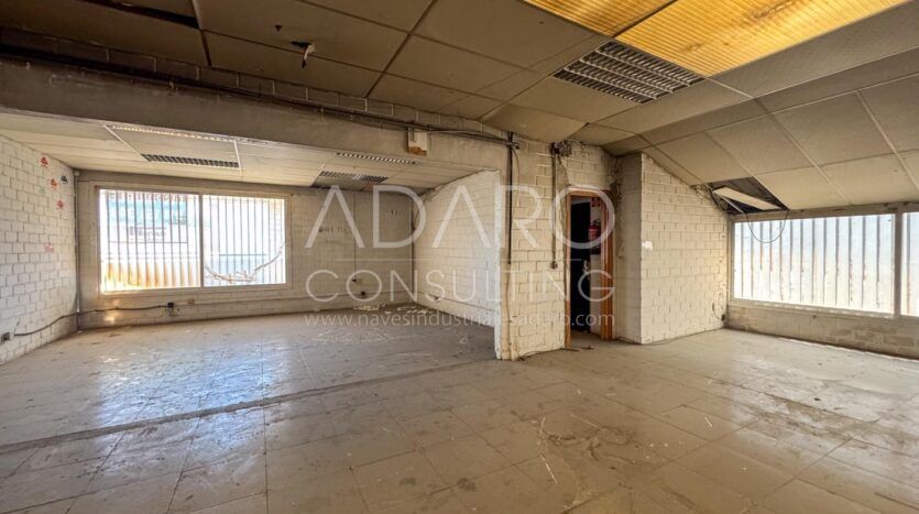 Nave Industrial en Alquiler en Torres de la Alameda de 1.116 m²