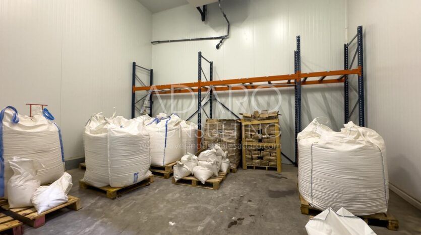 Nave Industrial Frigorífica en Venta en Alcorcón de 1.188 m²