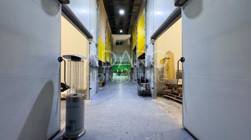 Nave Industrial Frigorífica en Venta en Alcorcón de 1.188 m²