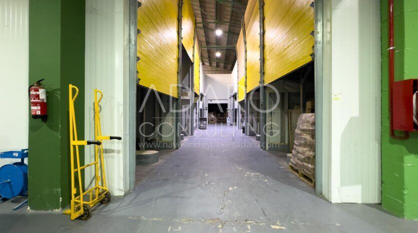 Nave Industrial Frigorífica en Venta en Alcorcón de 1.188 m²