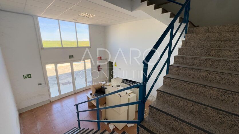 Nave Industrial en Alquiler en Torres de la Alameda de 1.633 m²
