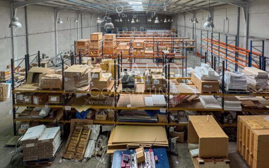 Nave Industrial en Alquiler en Torres de la Alameda de 1.633 m²