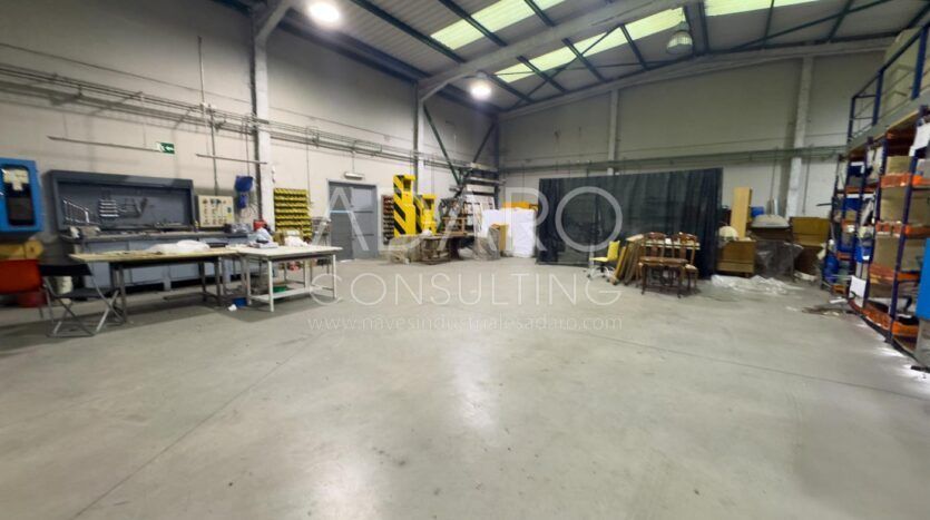 Nave industrial en Getafe de de 902 m²
