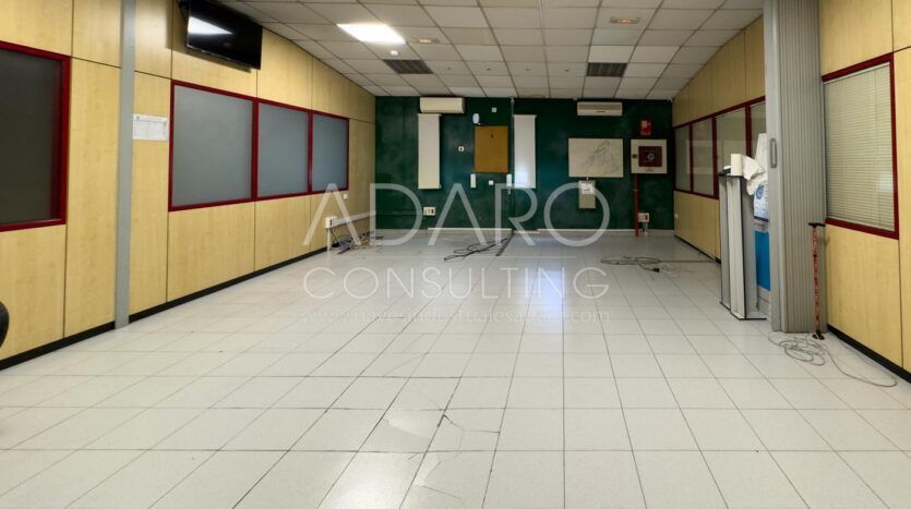 Alquiler de Nave Industrial en Fuenlabrada de 737 m2