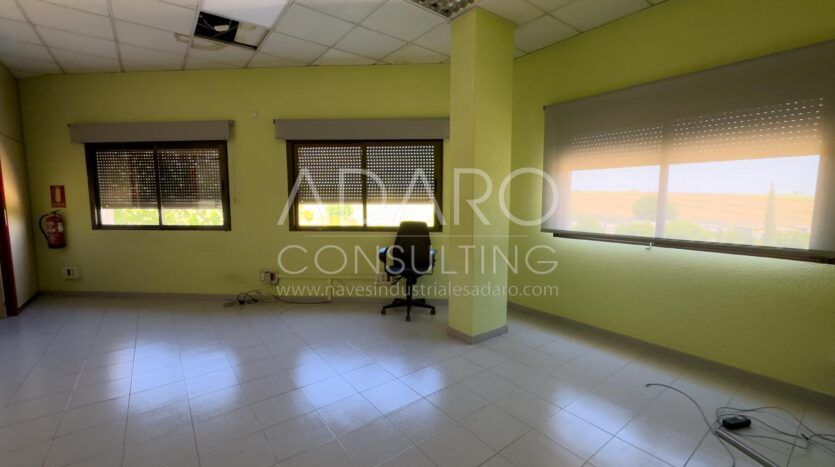 Alquiler de Nave Industrial en Fuenlabrada de 737 m2