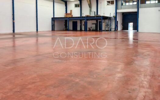 Nave Industrial en Alquiler en San Fernando de Henares de 1.360 m²