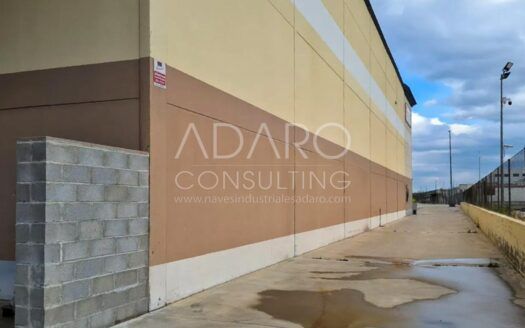 Nave Industrial en Alquiler en San Fernando de Henares de 1.360 m²