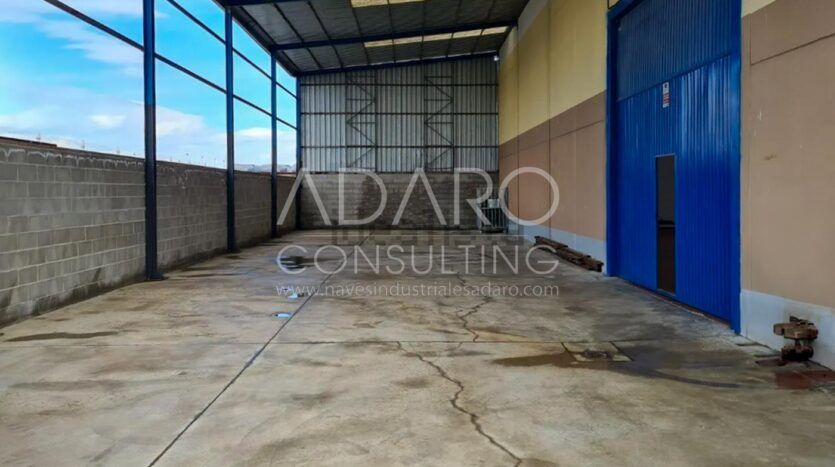 Nave Industrial en Alquiler en San Fernando de Henares de 1.360 m²