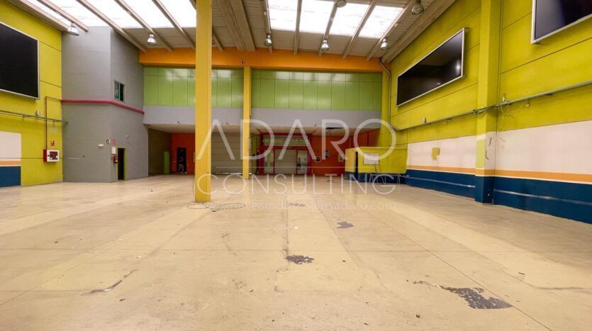Nave Industrial en Alquiler en Leganés de 652 m²