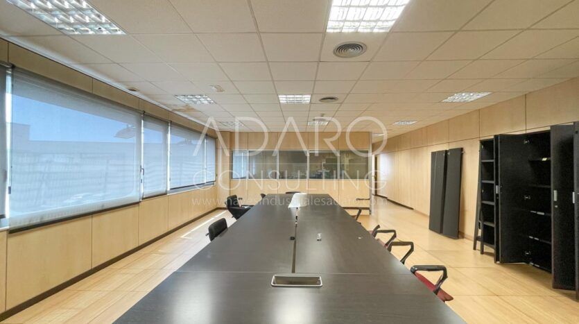 Nave Industrial en Alquiler en Leganés de 652 m²