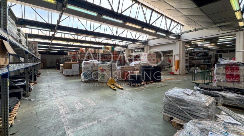Nave Industrial en Alquiler en Leganés de 1.427 m²