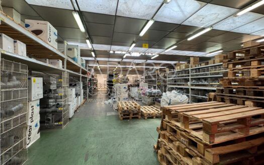 Nave Industrial en Alquiler en Leganés de 1.427 m²