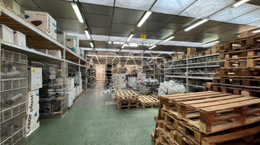 Nave Industrial en Alquiler en Leganés de 1.427 m²