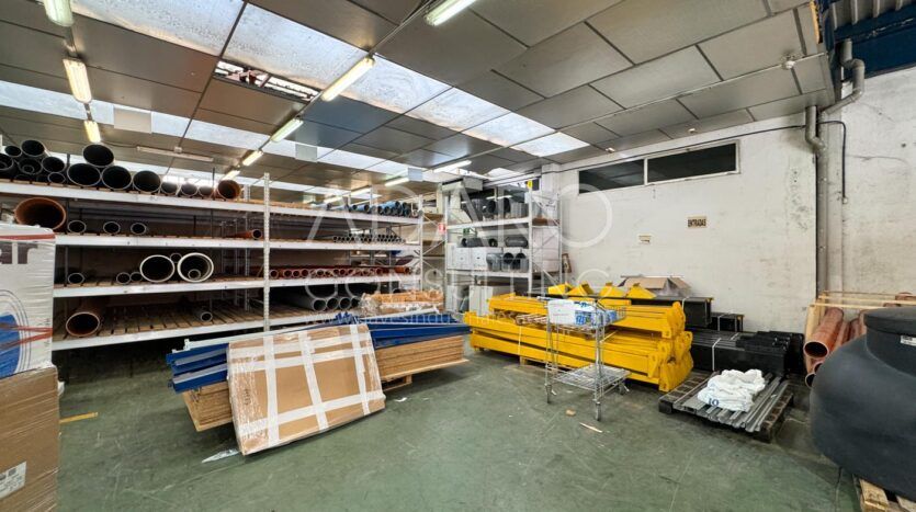 Nave Industrial en Alquiler en Leganés de 1.427 m²