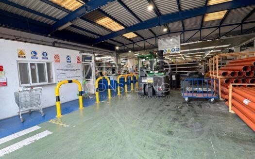 Nave Industrial en Alquiler en Leganés de 1.427 m²