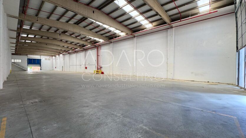 Nave Industrial en Alquiler en Alcalá de Henares de 1.015 m²