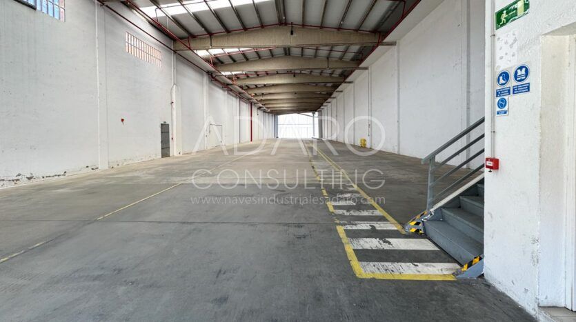 Nave Industrial en Alquiler en Alcalá de Henares de 1.015 m²