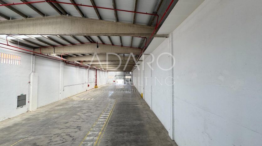 Nave Industrial en Alquiler en Alcalá de Henares de 1.015 m²
