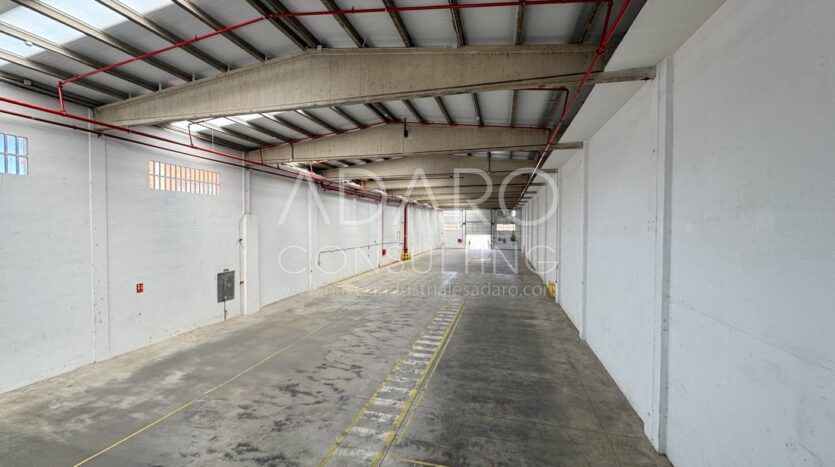 Nave Industrial en Alquiler en Alcalá de Henares de 1.015 m²