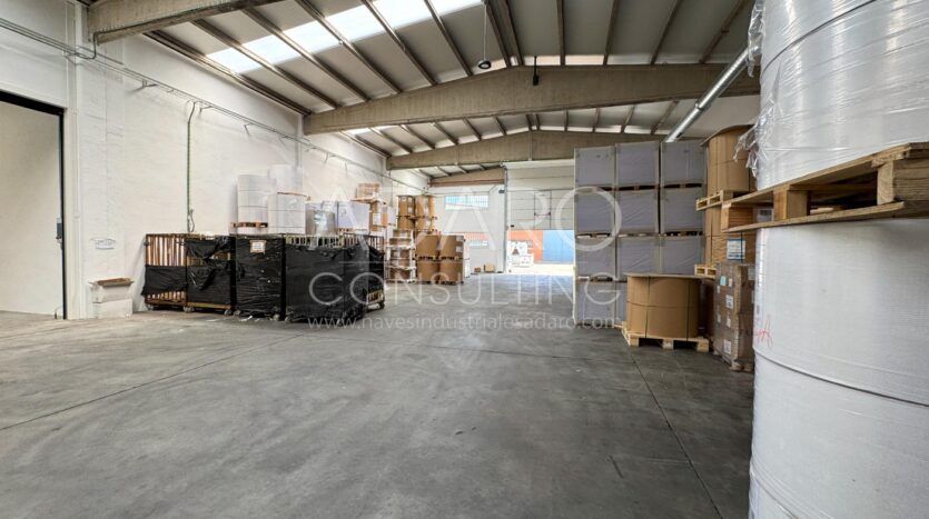 Nave Industrial en Alquiler en Alcalá de Henares de 1.620 m²