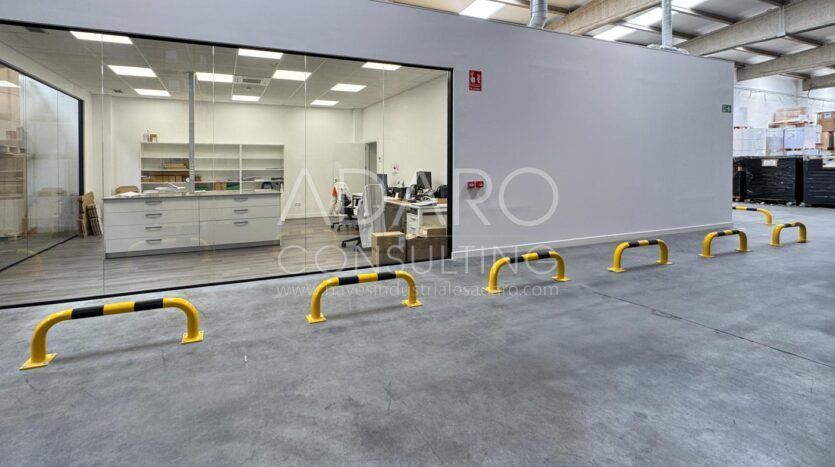 Nave Industrial en Alquiler en Alcalá de Henares de 1.620 m²