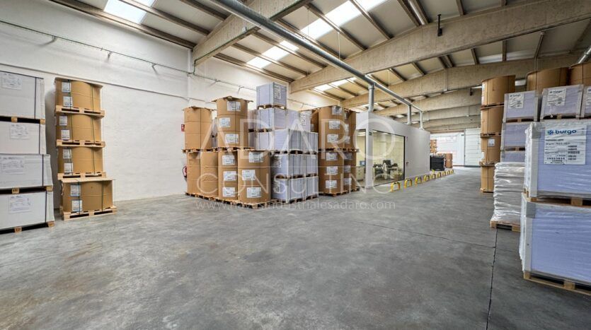 Nave Industrial en Alquiler en Alcalá de Henares de 1.620 m²