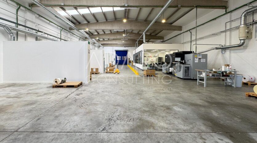 Nave Industrial en Alquiler en Alcalá de Henares de 1.620 m²