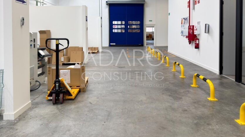 Nave Industrial en Alquiler en Alcalá de Henares de 1.620 m²
