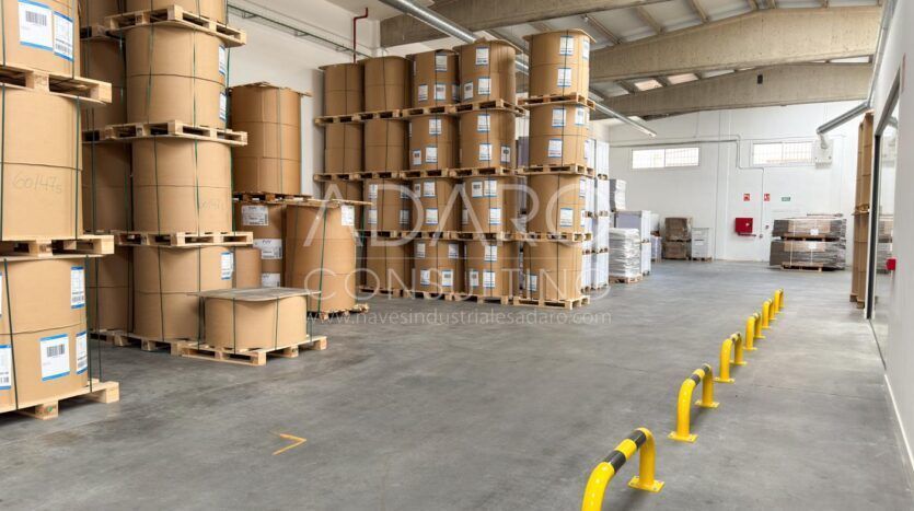 Nave Industrial en Alquiler en Alcalá de Henares de 1.620 m²