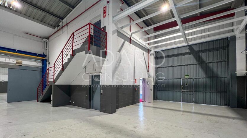 Nave Industrial en Alquiler en Torrejón de Ardoz de 841 m²