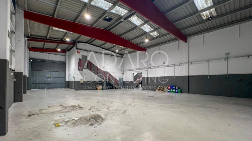 Nave Industrial en Alquiler en Torrejón de Ardoz de 841 m²