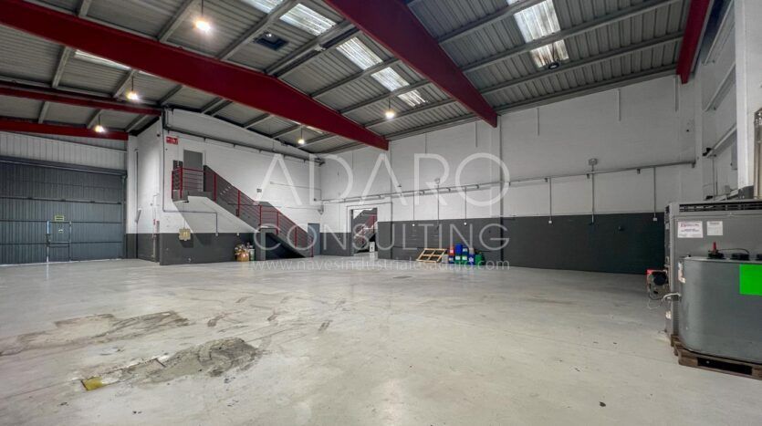 Nave Industrial en Alquiler en Torrejón de Ardoz de 841 m²
