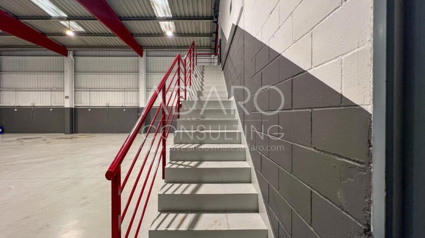 Nave Industrial en Alquiler en Torrejón de Ardoz de 841 m²